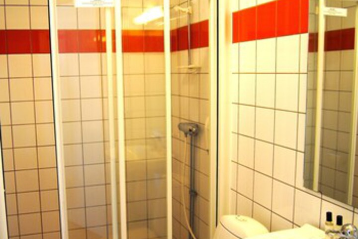 Room 3 of 17