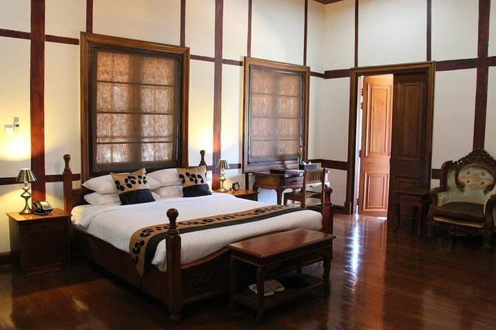 Room 18 of 43