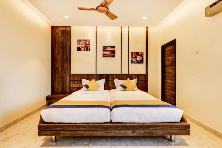 Room 15 of 26