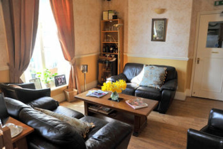 Lounge 43 of 55