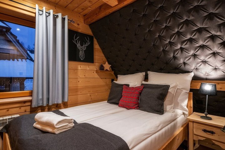 Room 43 of 338