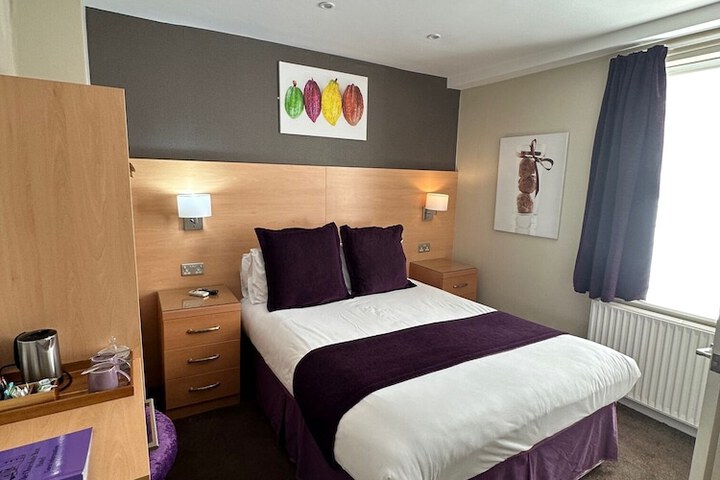 Room 41 of 193