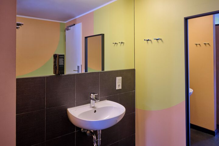 Room 40 di 58