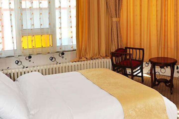 Room 8 of 46