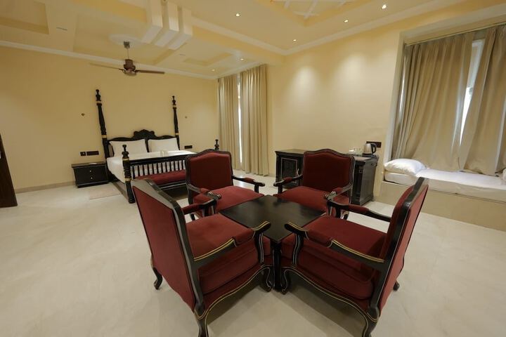 Room 7 of 38