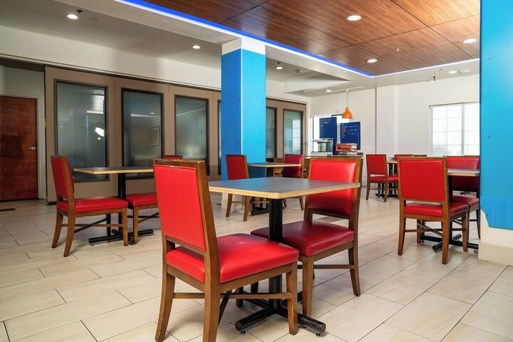 Breakfast/Coffee Service 41 of 48