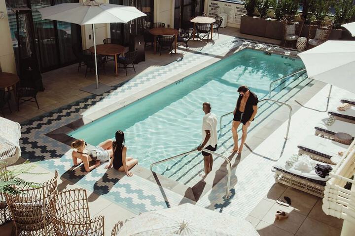 Pool 42 of 95