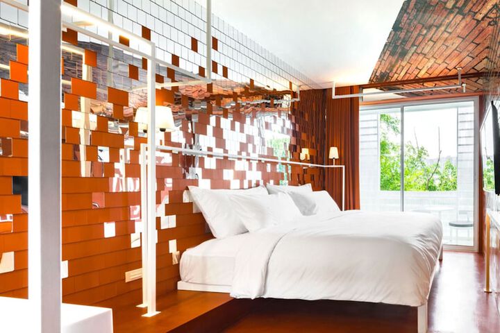 Room 10 of 59
