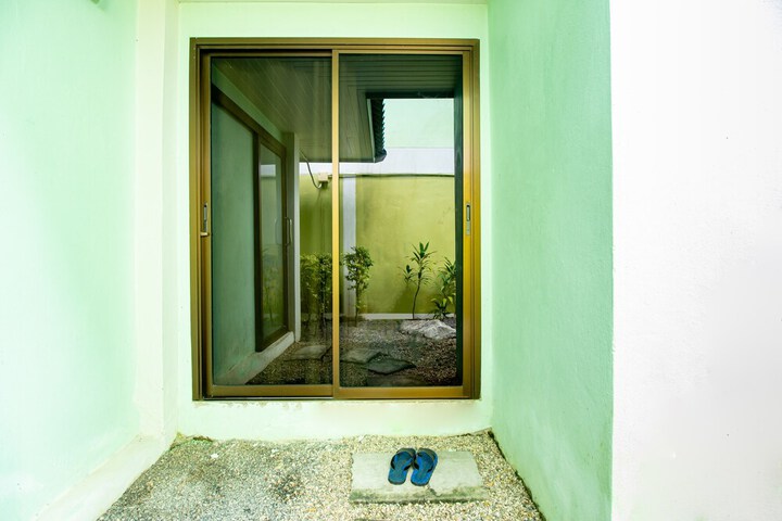 Room 15 of 42