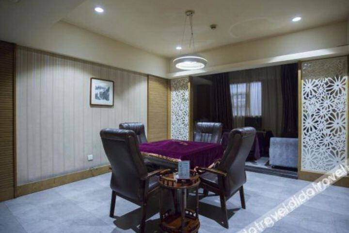 Jishou New Start Hotel (State Government and Shengtang Branch)