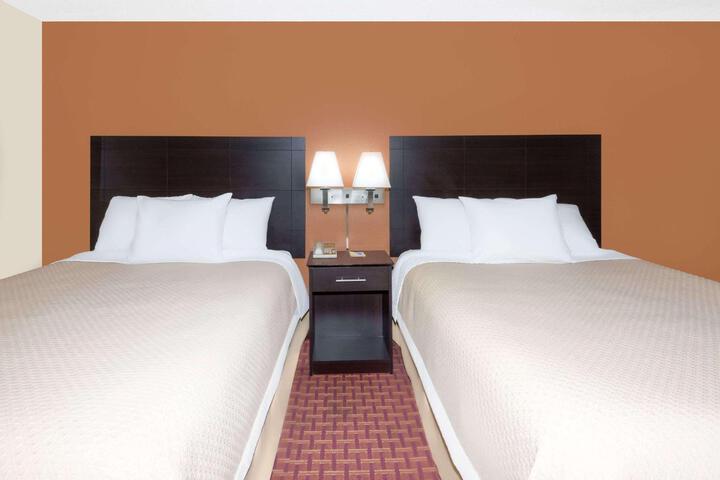 Standard | King Bed (4 of 5)