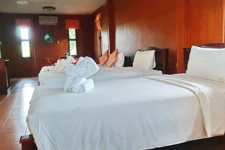 Room 17 of 105