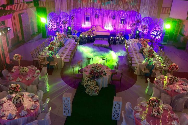Ballroom/Hall 31 of 38