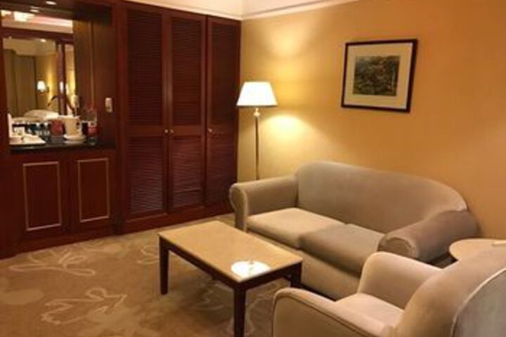 Room 19 of 43