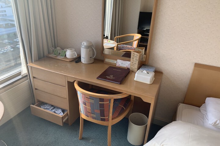 Room 12 of 104