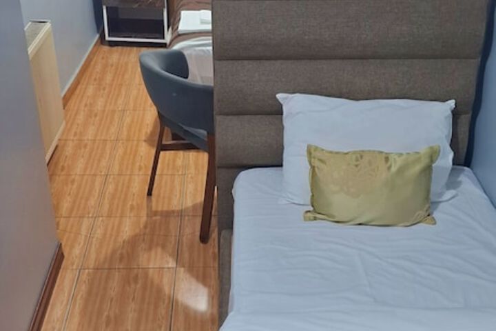 Room 16 of 29