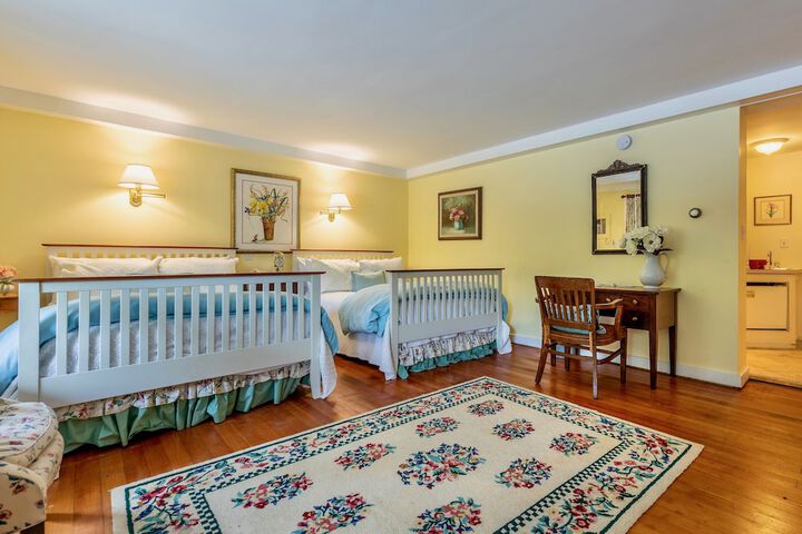 Room 45 of 288