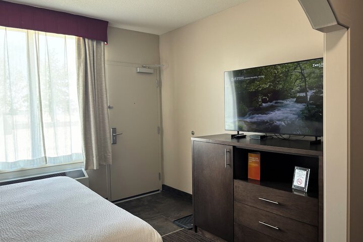 Room 29 of 65