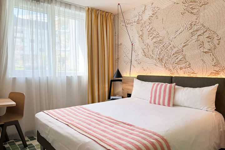 Room 3 of 24