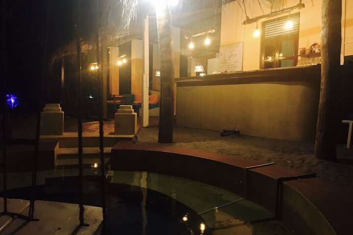 Lounge 21 of 28