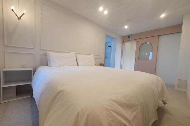 Room 7 of 55