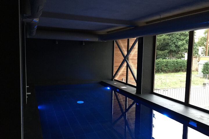 Hotel with Pool