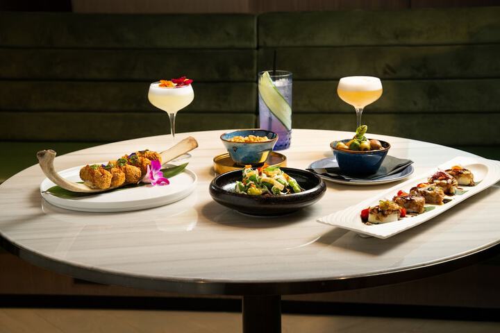 Dining 60 of 120