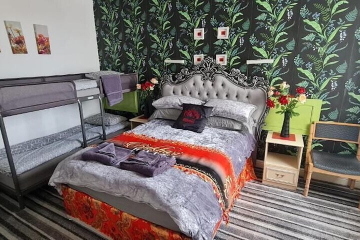 Room 20 of 35