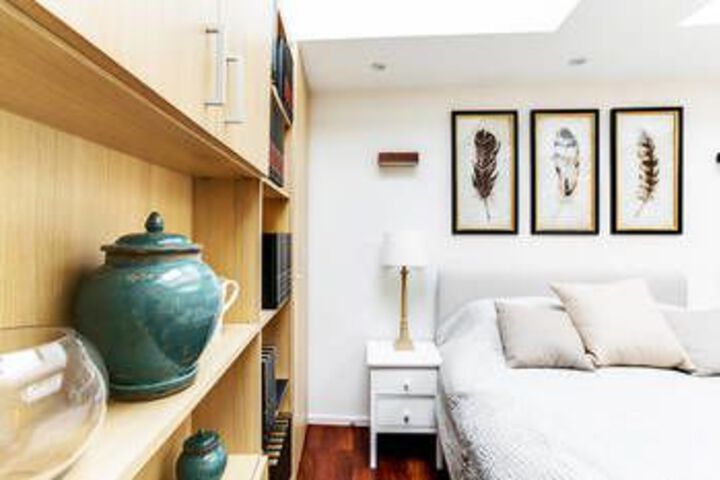 Room 8 of 22