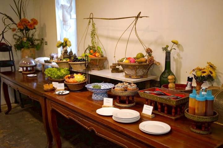 Breakfast/Coffee Service 198 of 268