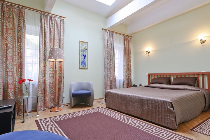 Room 5 of 43