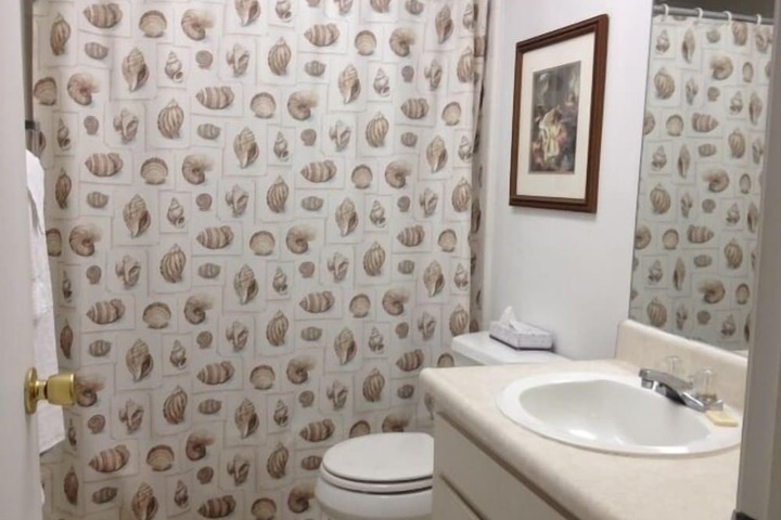 Room 134 of 164
