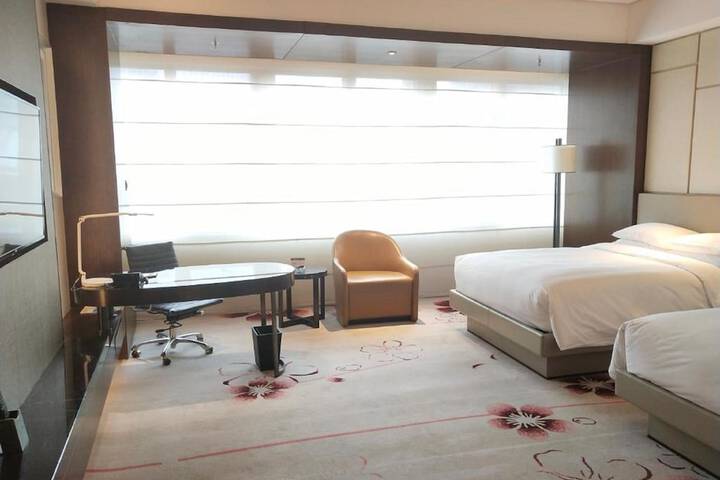 Room 7 of 50