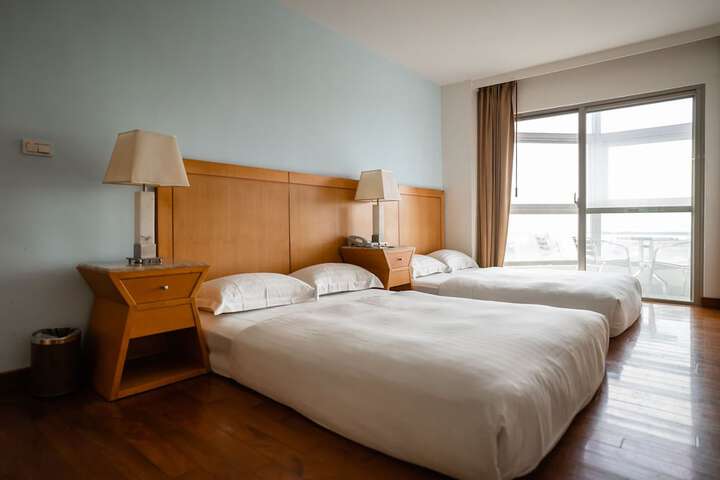 Room 19 of 44