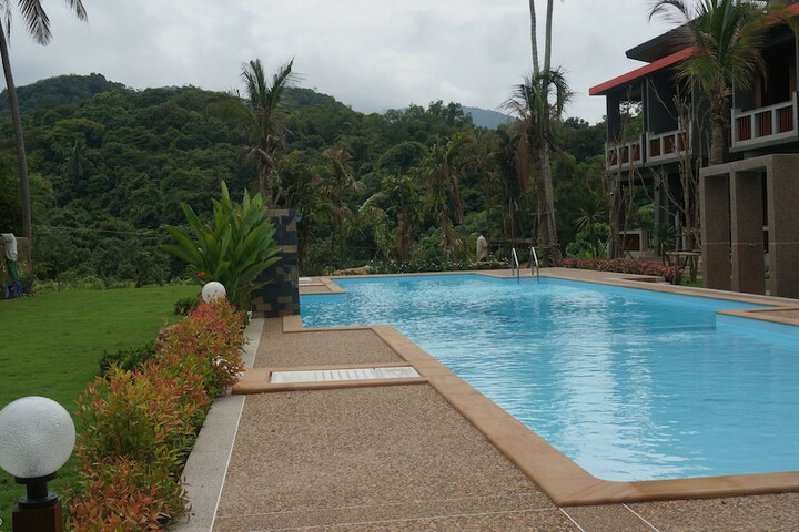 Pool 64 of 101