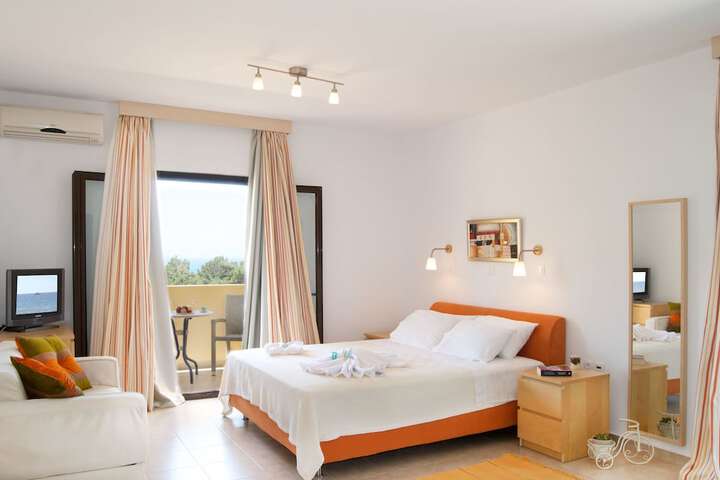 Room 15 of 64