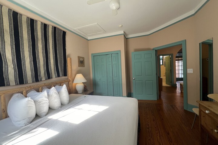 Room 92 of 142