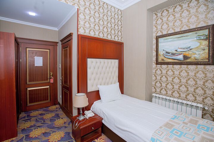 Room 5 of 46