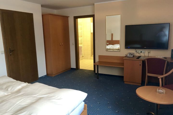 Room 19 of 92