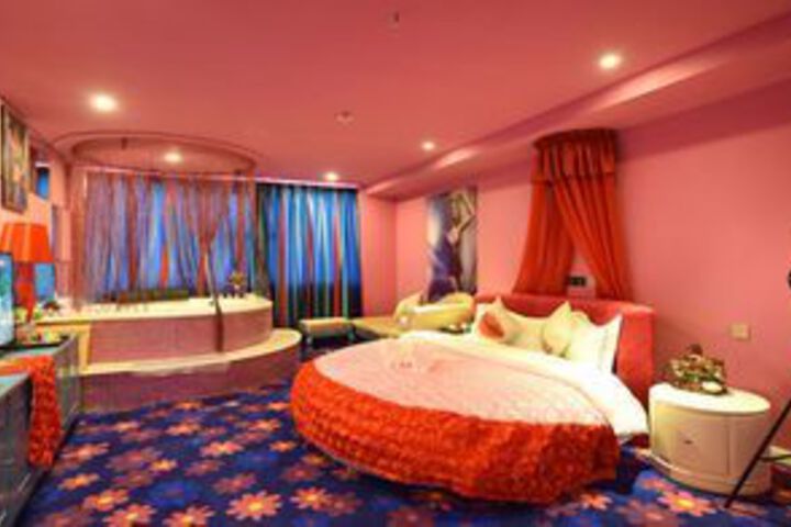 Room 7 of 21