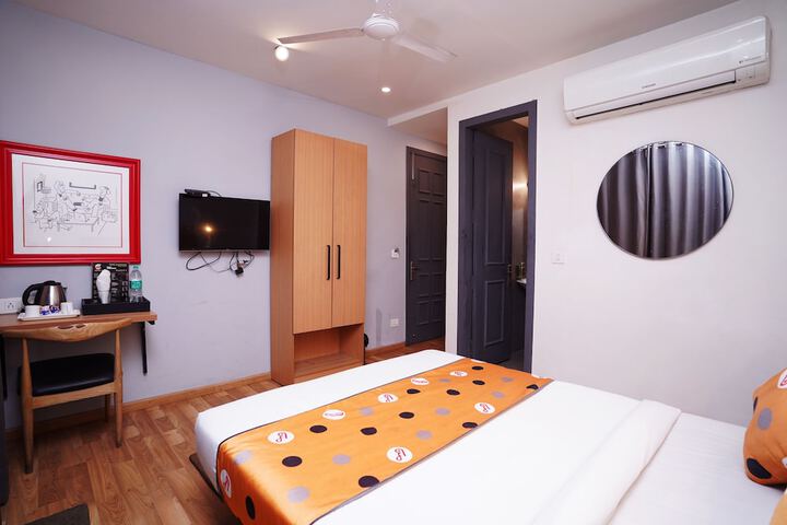 Room 18 of 43