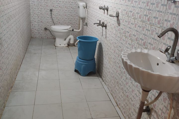 Room 12 of 14