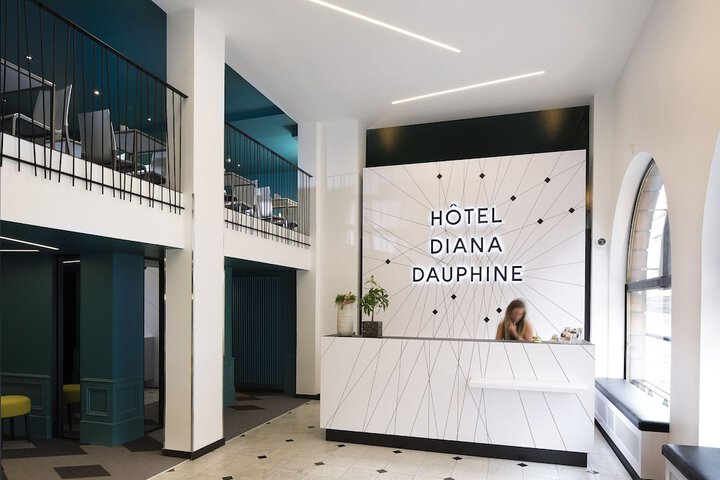 Guest Lobby
