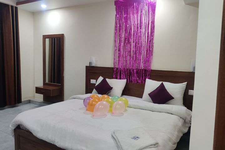 Room 10 of 31