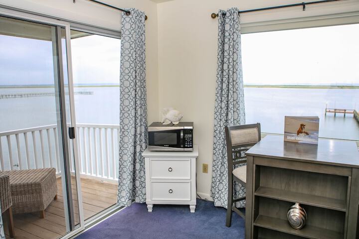 Standard King Bed Sea View (7 of 36)