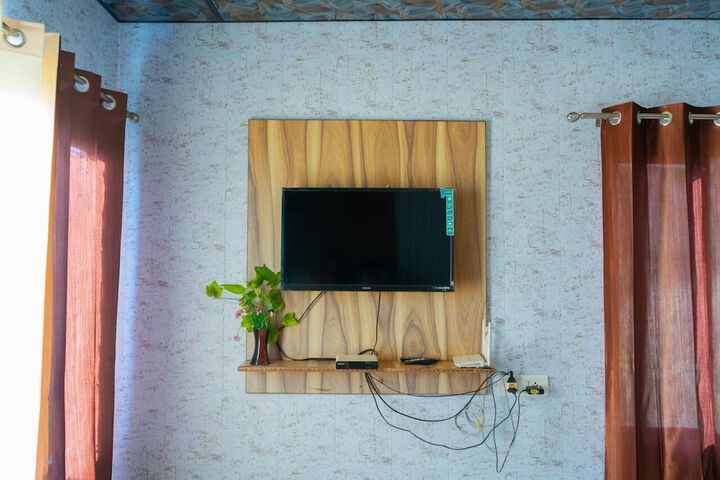 Room 12 of 34