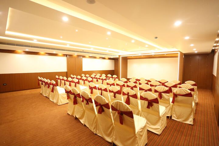Ballroom/Hall 26 of 35