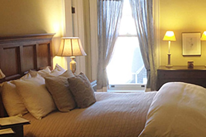 Room 8 of 62