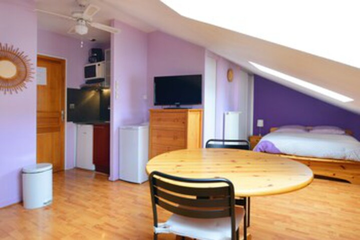 Room 8 of 17