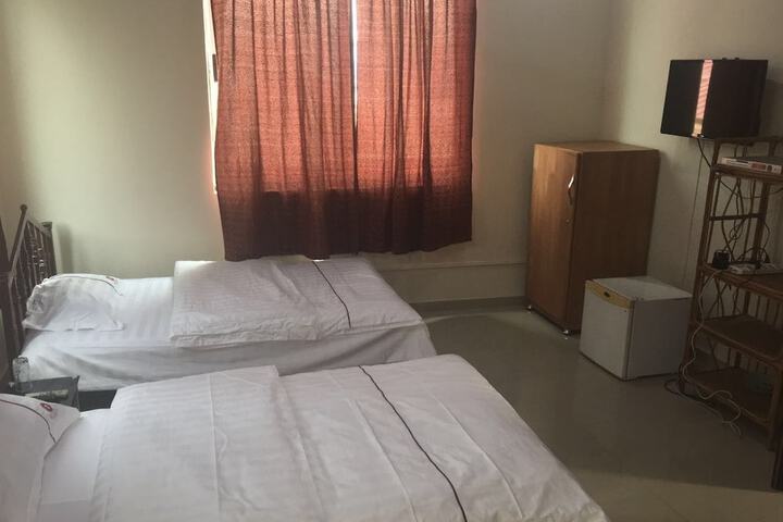 Room 6 of 30
